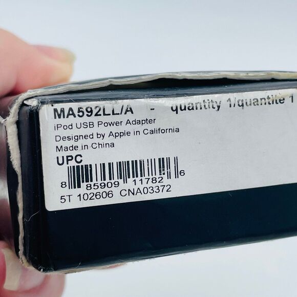 Apple iPod USB Power Adapter Brick & Cord in Box MA592LL/A - Picture 5 of 6